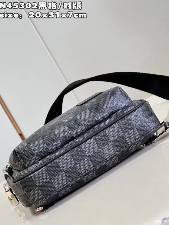 VUITTON Avenue NM-31*20*7CM Slingbag LOUIS 0501